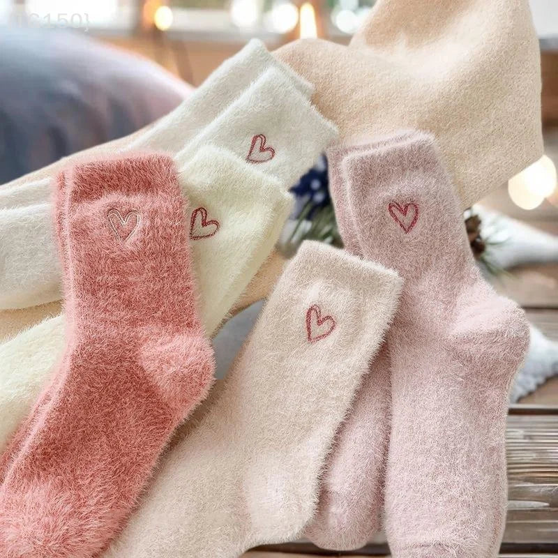 5 Pack Ladies Heavy Mink Socks Embroidered Pink Heart Plush Solid Color Cosy Mid-tube Socks for Fall Winter Home Usage