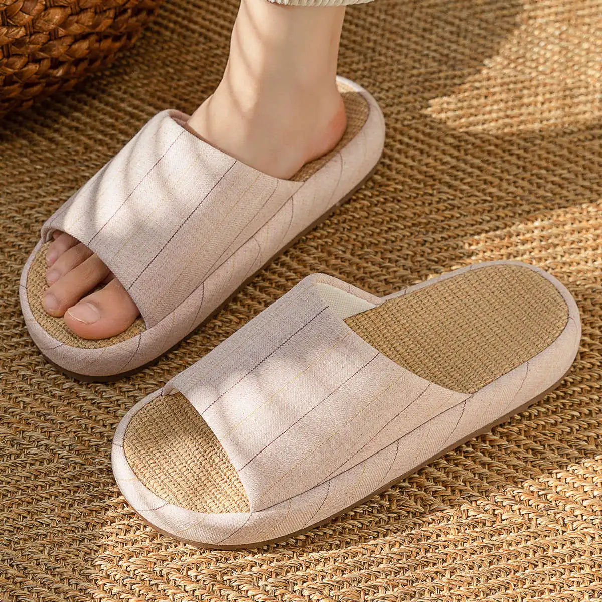 Summer Women Home Slippers Linen Summer Flats Shoes Breathable Sandals Comfortable Non-Slip Soft Slides Indoor Men Slippers